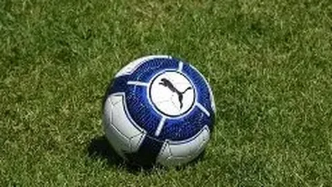 中国男篮团结拼搏，实现领奖台荣誉承诺