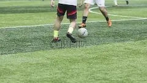 年轻人将KTV改造成健身房