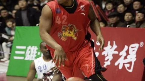 [视频]库尔斯克边境俄军行动引发争议，乌克兰否认入侵